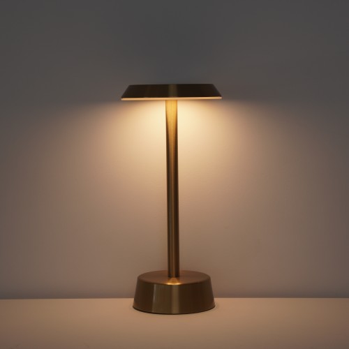 NF26D6 Aluminum Table Lamp