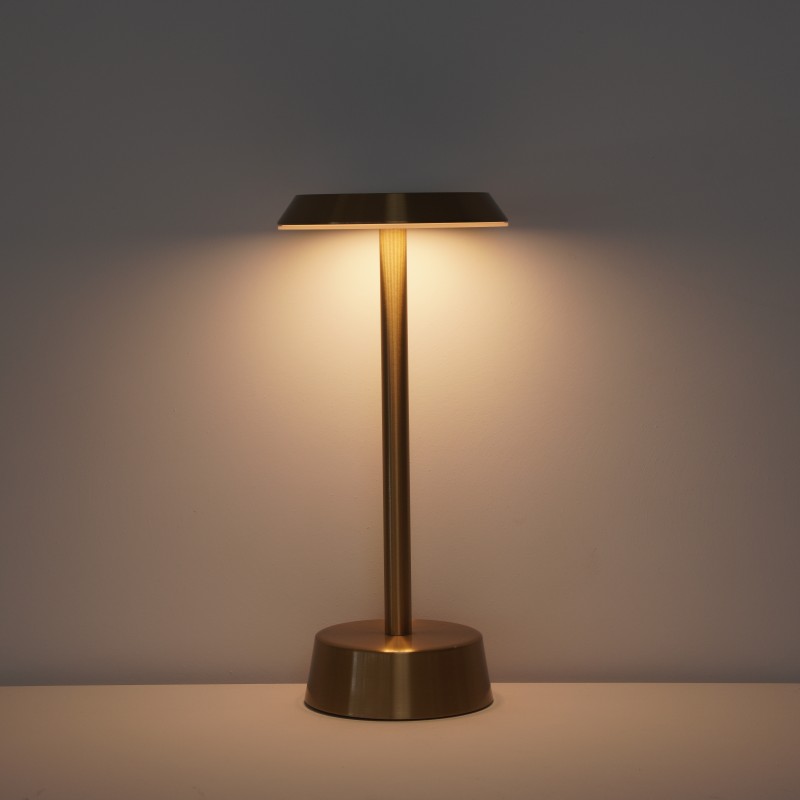 NF26D6 Aluminum Table Lamp 